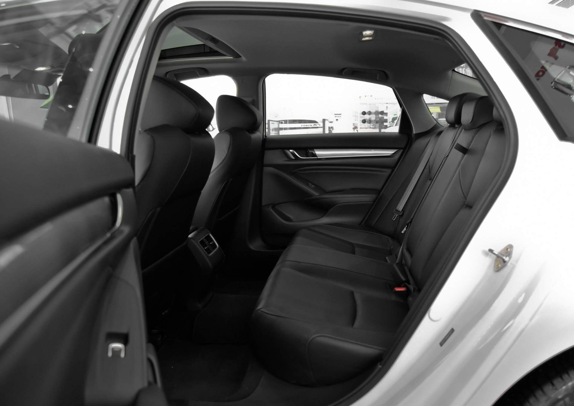 2020款本田雅阁全新内饰外观百公里油耗6l真是太惊艳了