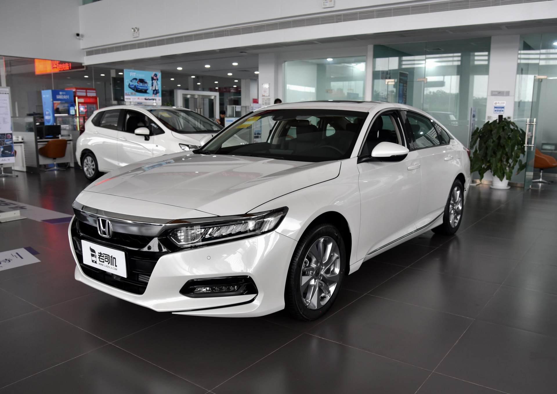 2020款本田雅阁全新内饰外观百公里油耗6l真是太惊艳了