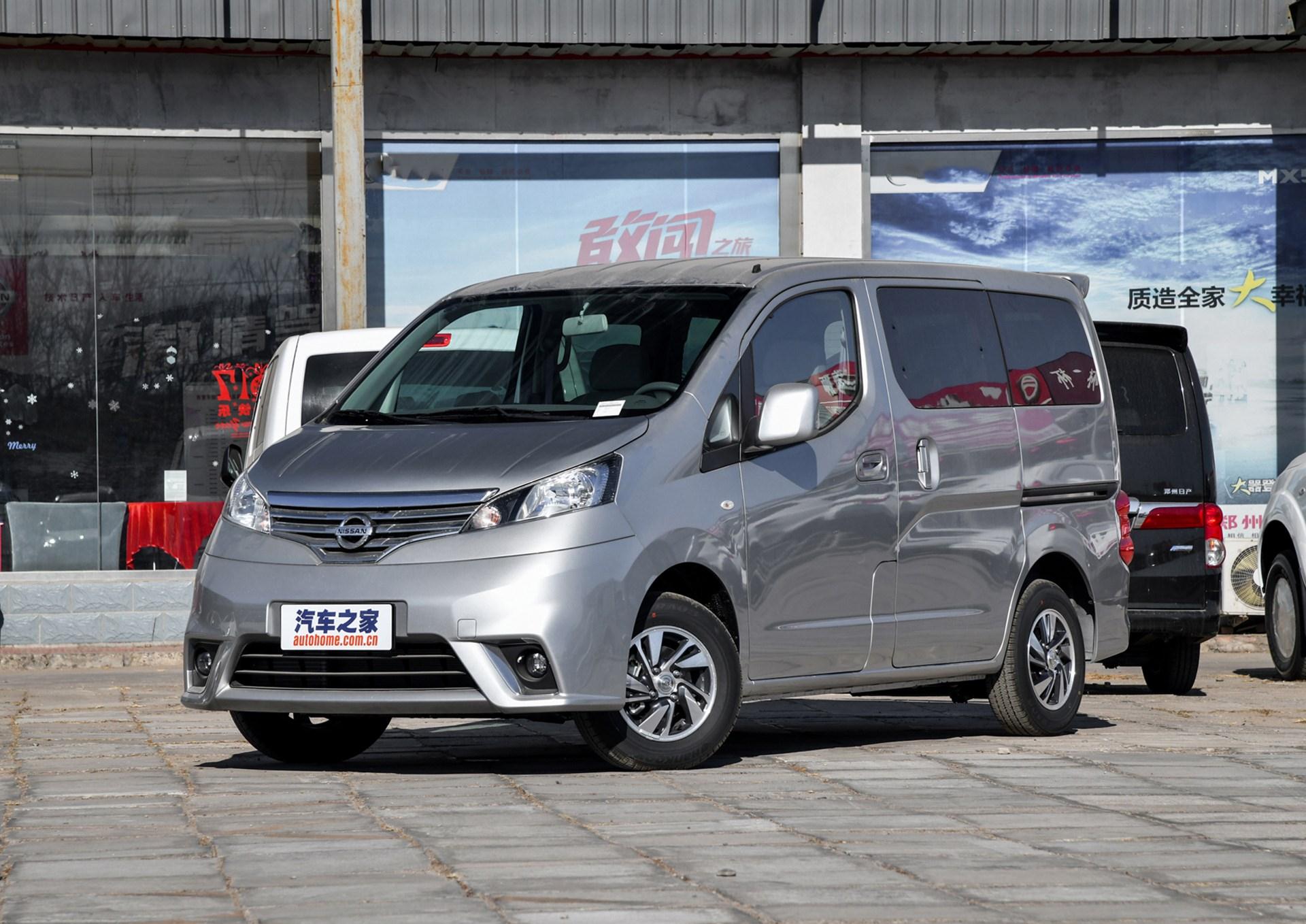 郑州日产nv200侧身线条凌厉内饰非常简单