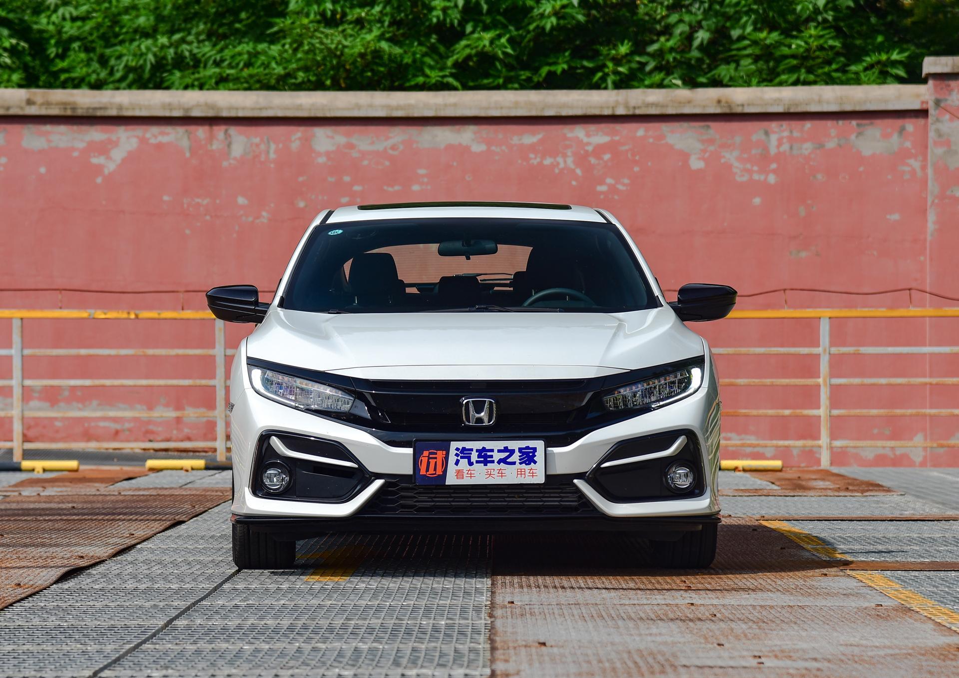 本田思域,外观设计大气,值得一看!