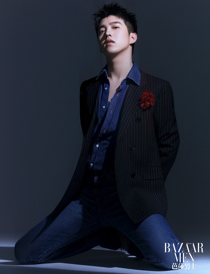 1 / 6 近日,《芭莎男士》曝光一组演员马闻远的酷飒大片.