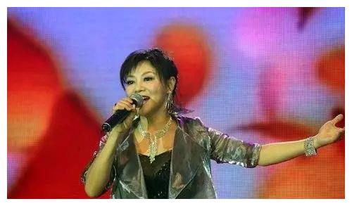 三次登上春晚,丈夫与父母去世,至今单身照顾公婆|苏红|我多想唱