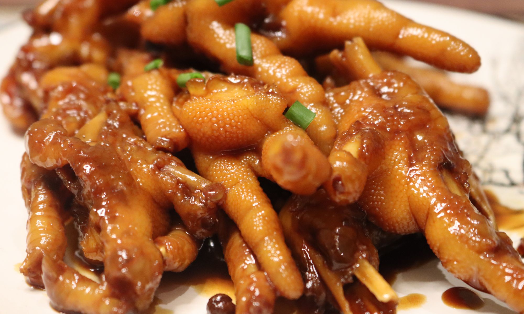 吮指鸡爪,风味家常菜,酱香入味,一口就难忘_高清图集_新浪网