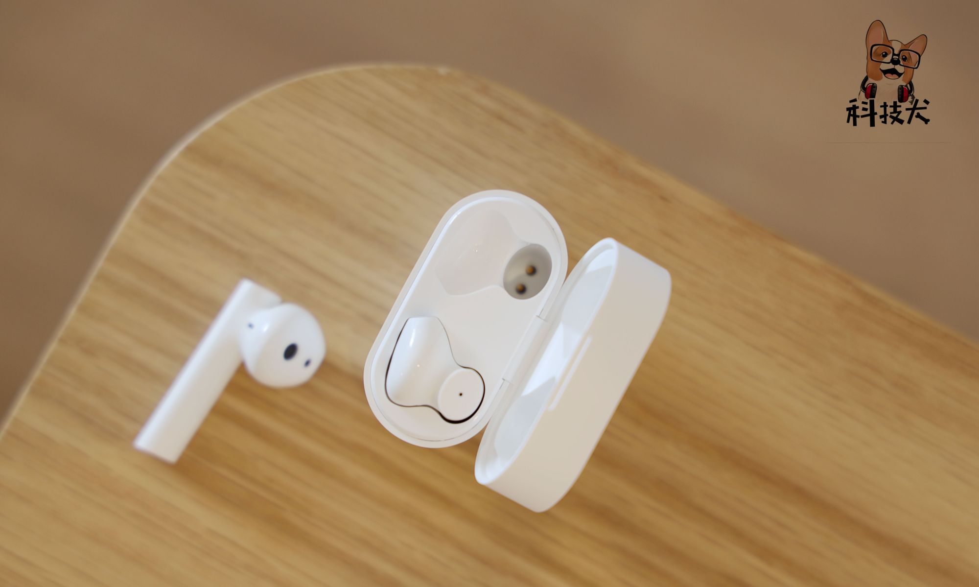 小米真无线蓝牙耳机air 2s图赏:速配对无需等待 续航高达24小时