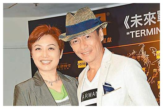 江华麦洁文甜蜜出游携手30年恩爱不减曾共同对付第三者邓萃雯