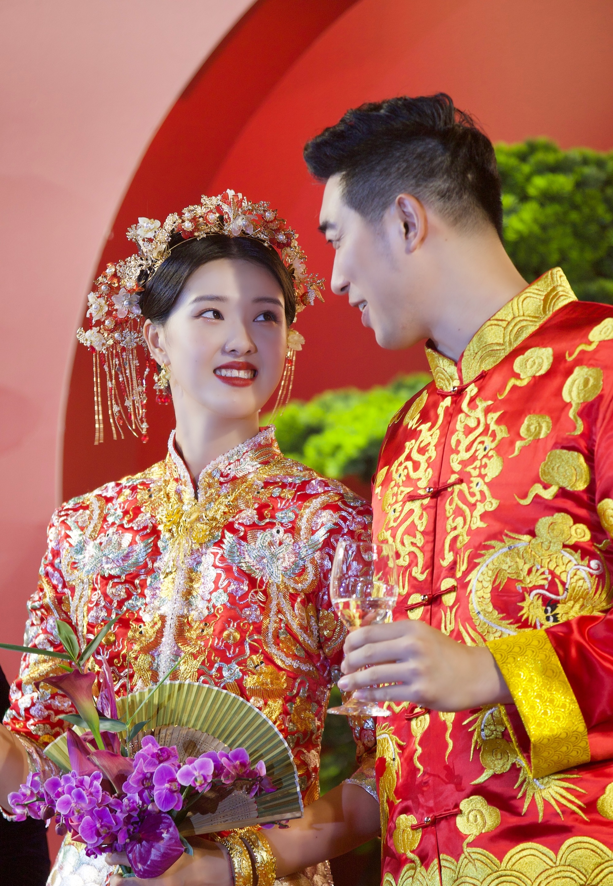 张常宁&吴冠希大婚回门宴美图,一同感受中国风的惊鸿之美!__财经头条