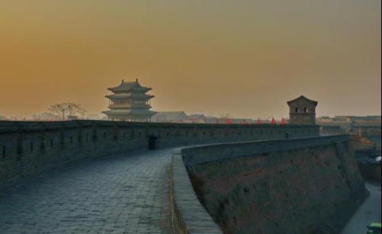 比如在古代,城郭二字总是并称出现,很多人可能都以为城郭就是指代城池