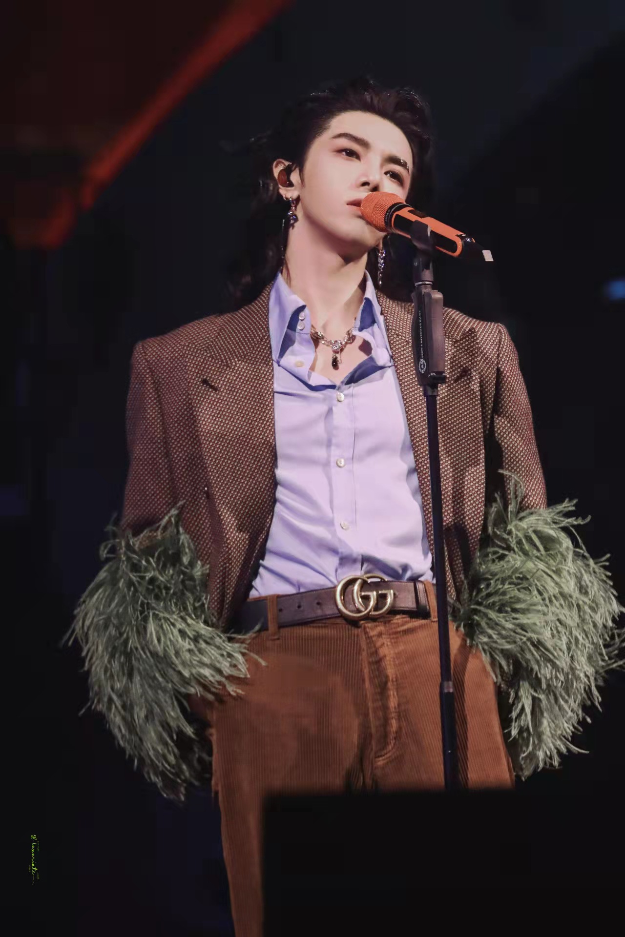 你见过这种的选秀吗？2021华晨宇十佳造型梦回选秀现场休闲区蓝鸢梦想 - Www.slyday.coM