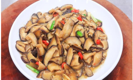 饭店做的烧香菇都没有这么好吃,没出锅就被征服了,太诱人了