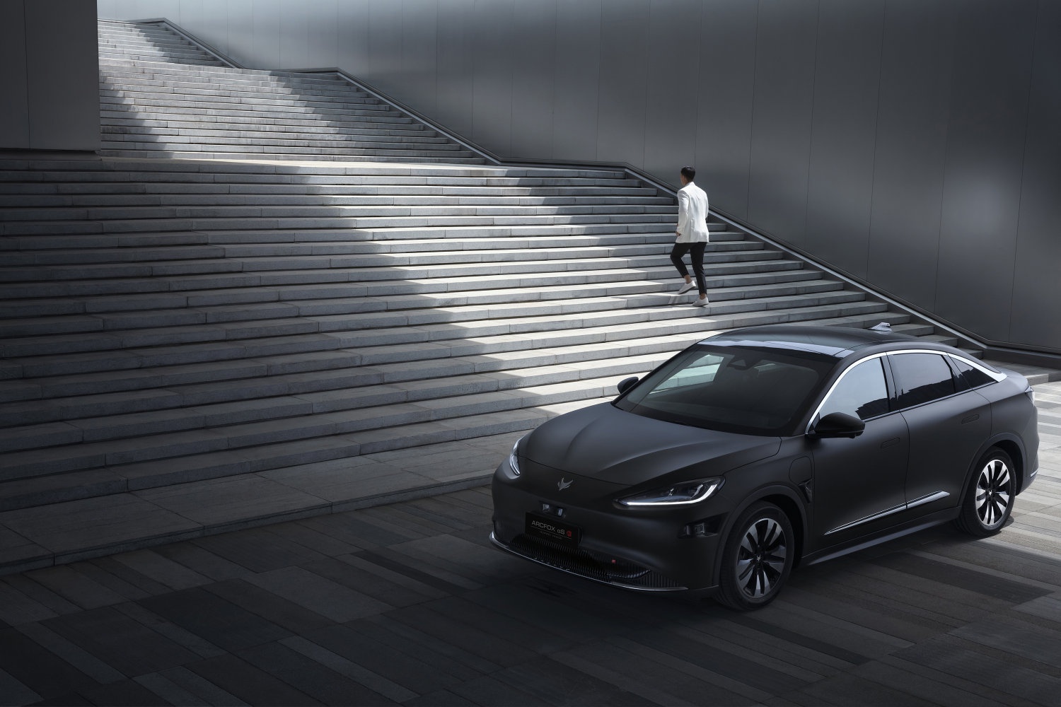 具备城区自动驾驶能力的华为 hi 高阶版极狐阿尔法 s 上市发布