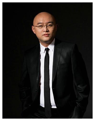 从搬运工变身知名主持人,知名主持孟非对新疆情有独钟,为何?