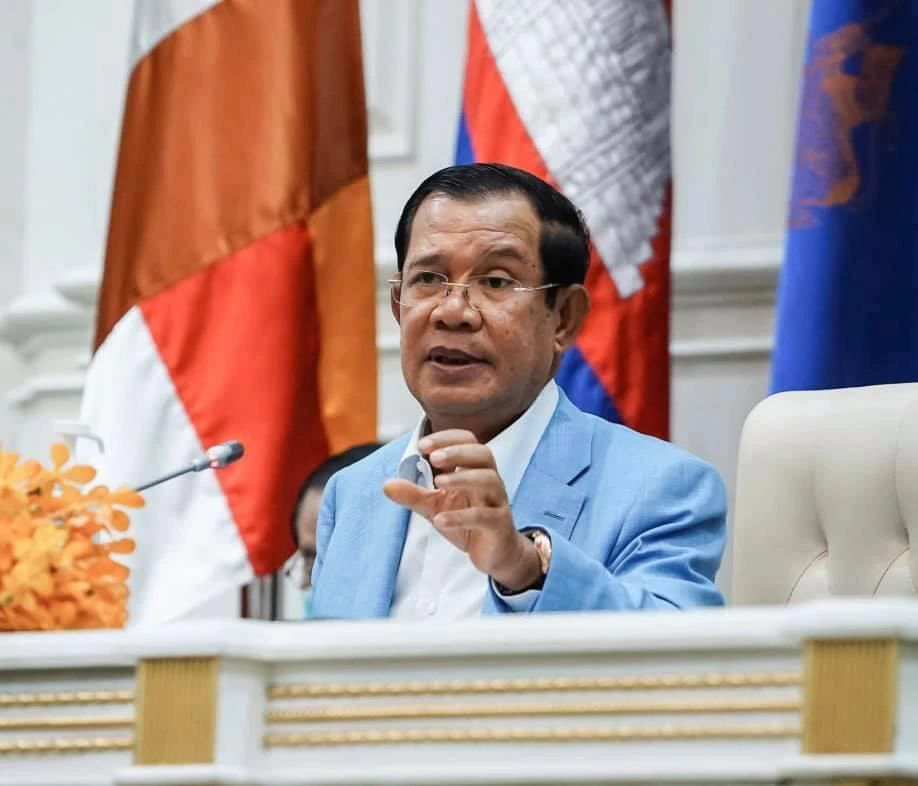 柬埔寨总理洪森:新年禁止群聚活动 民众在家接"新年女神"下凡