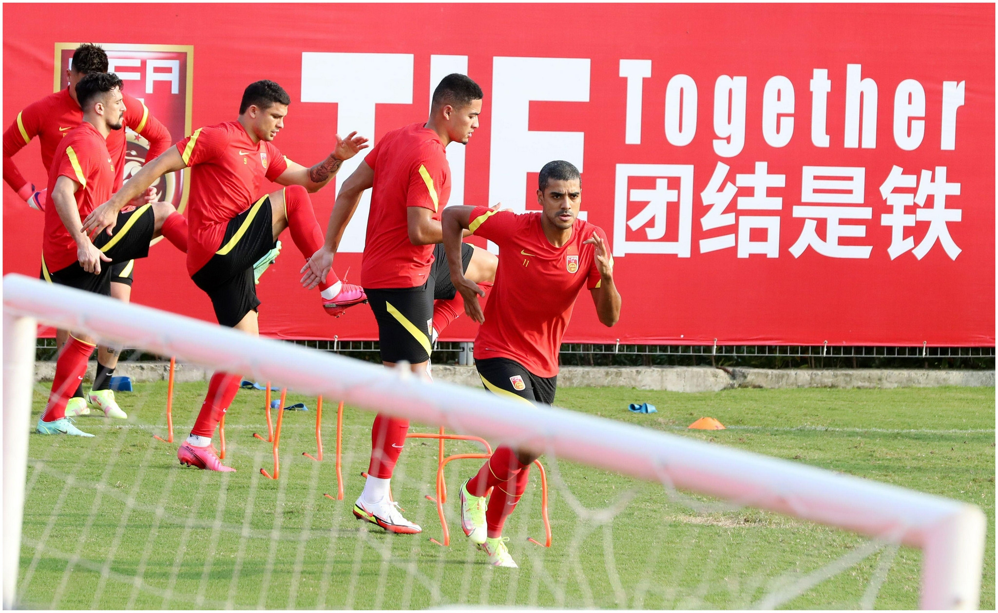 张琳芃最新伤情:腰间盘和脊椎韧带损伤!缺阵不影响国足打越南