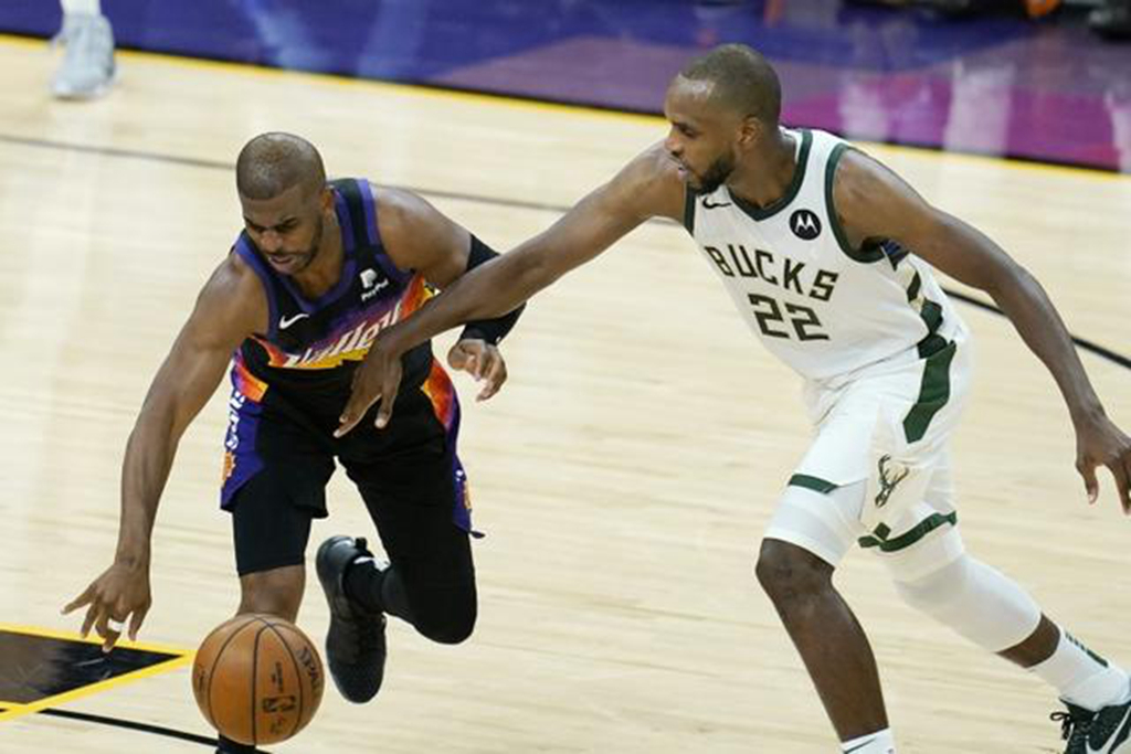 雄鹿NBA直播今日赛程对阵分析字母哥带队冲击总冠军之路