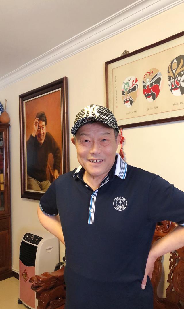 杨少华长子杨威,曾和弟弟杨议一起走穴,亲历天津茶馆相声复兴