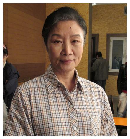 34岁出道,74岁获影后,儿子是北电教授,女儿是国人骄傲|吕中|北电|影后