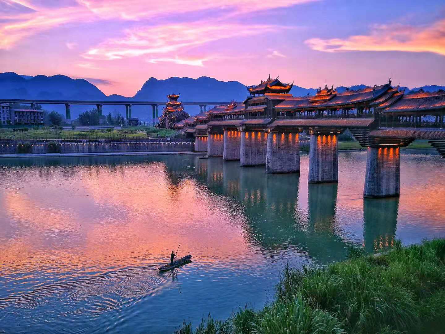 重庆很良心的古镇,门票,停车费都不要钱,距黔江市区仅26公里