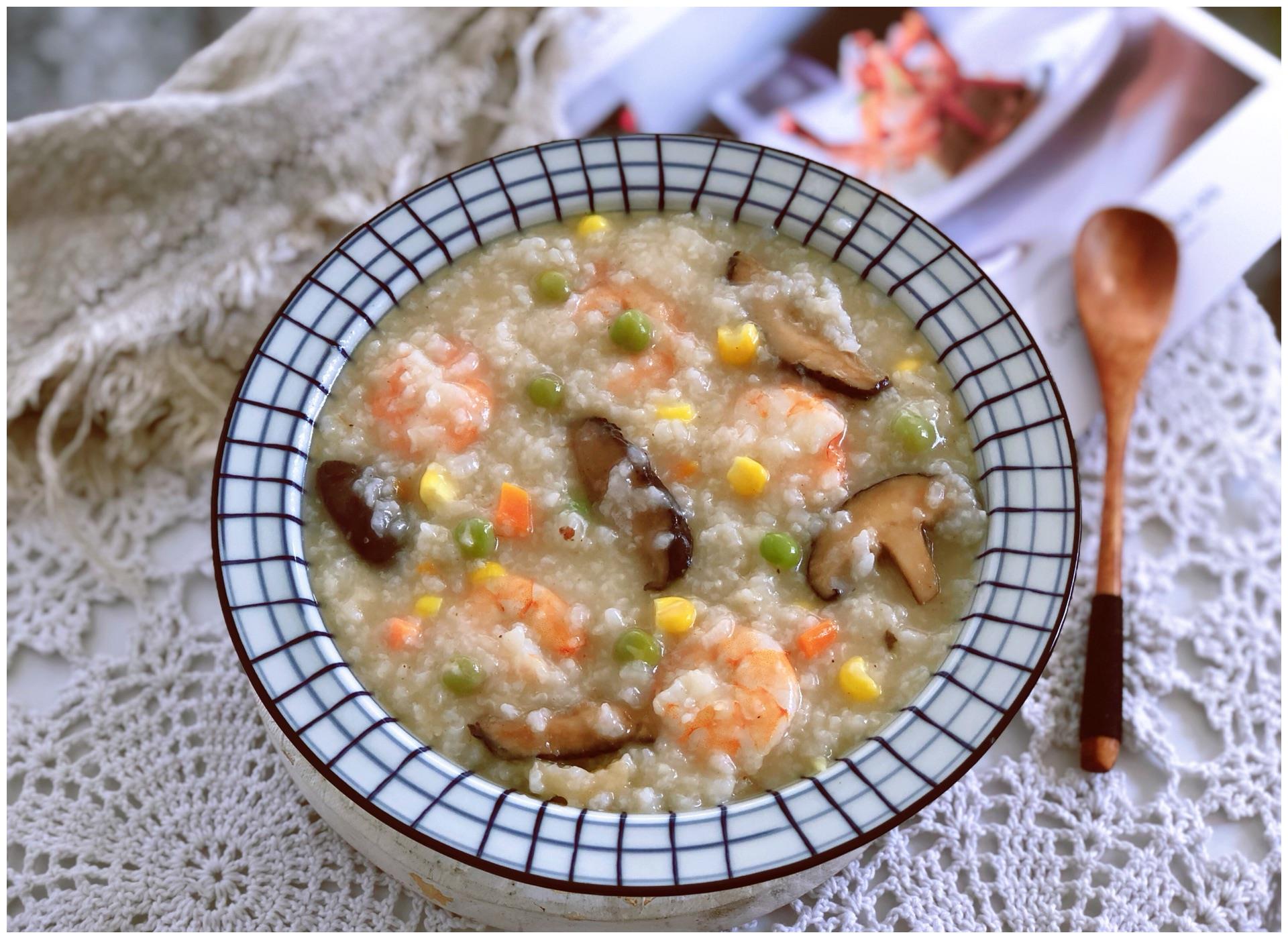 冬日养生,时蔬海鲜粥,虾仁香菇玉米豌豆,高营养养胃暖身