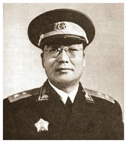 他曾活捉敌方军长,却被领导斥责,下令赶紧放掉,10年后恍然大悟|聂凤智