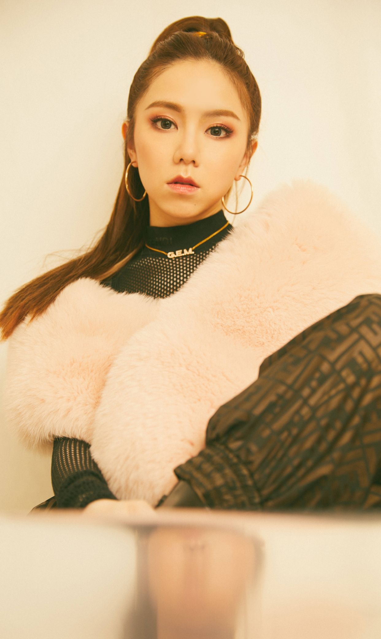 歌手邓紫棋,铁肺歌后,实力唱将,淡妆清纯漂亮,请看美照