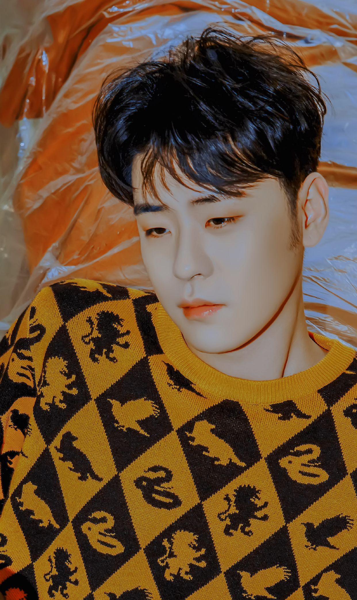 张云雷最新杂志壁纸__财经头条