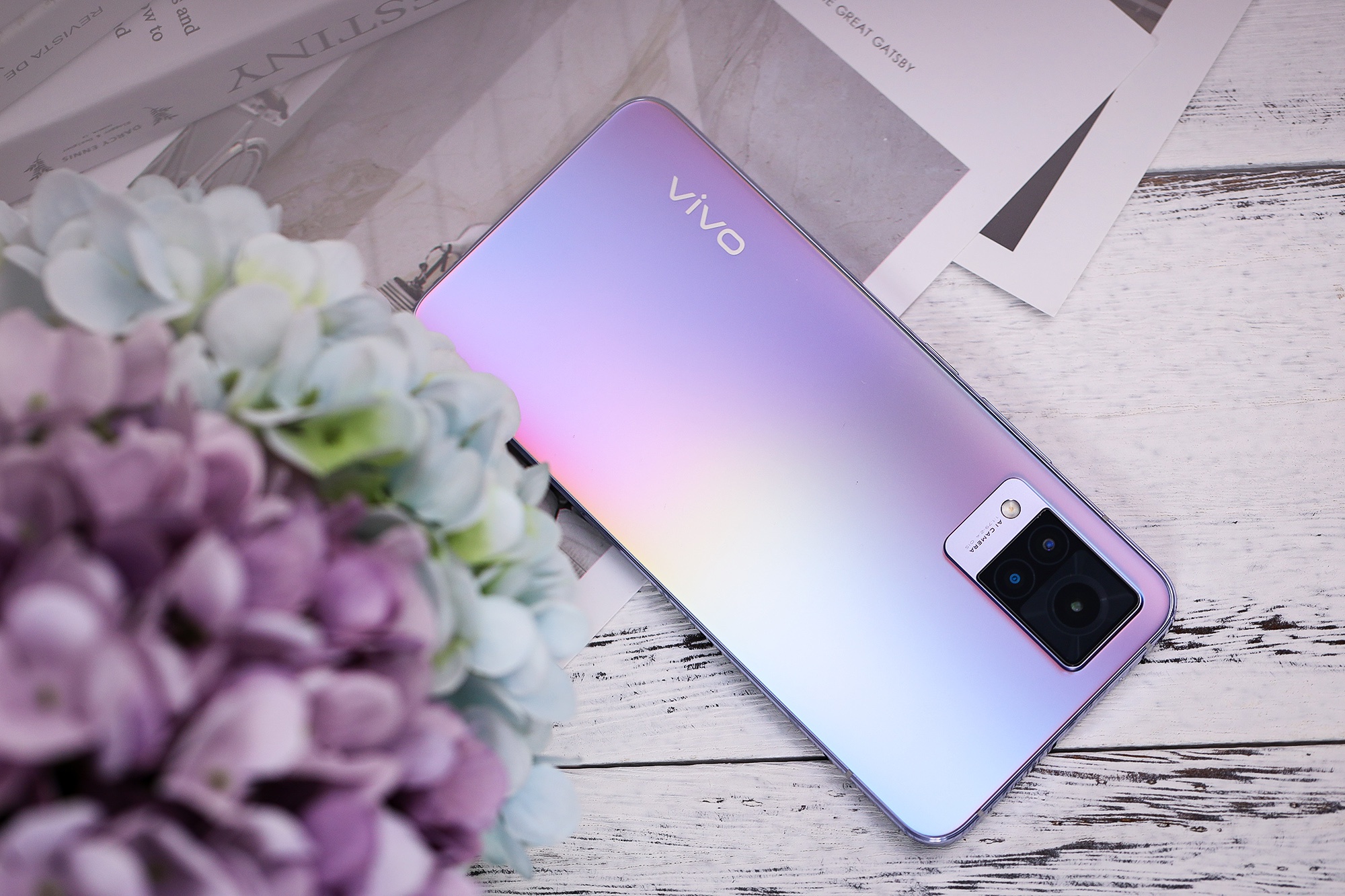 轻薄渐变炫彩机身 vivo s9手机外观图赏