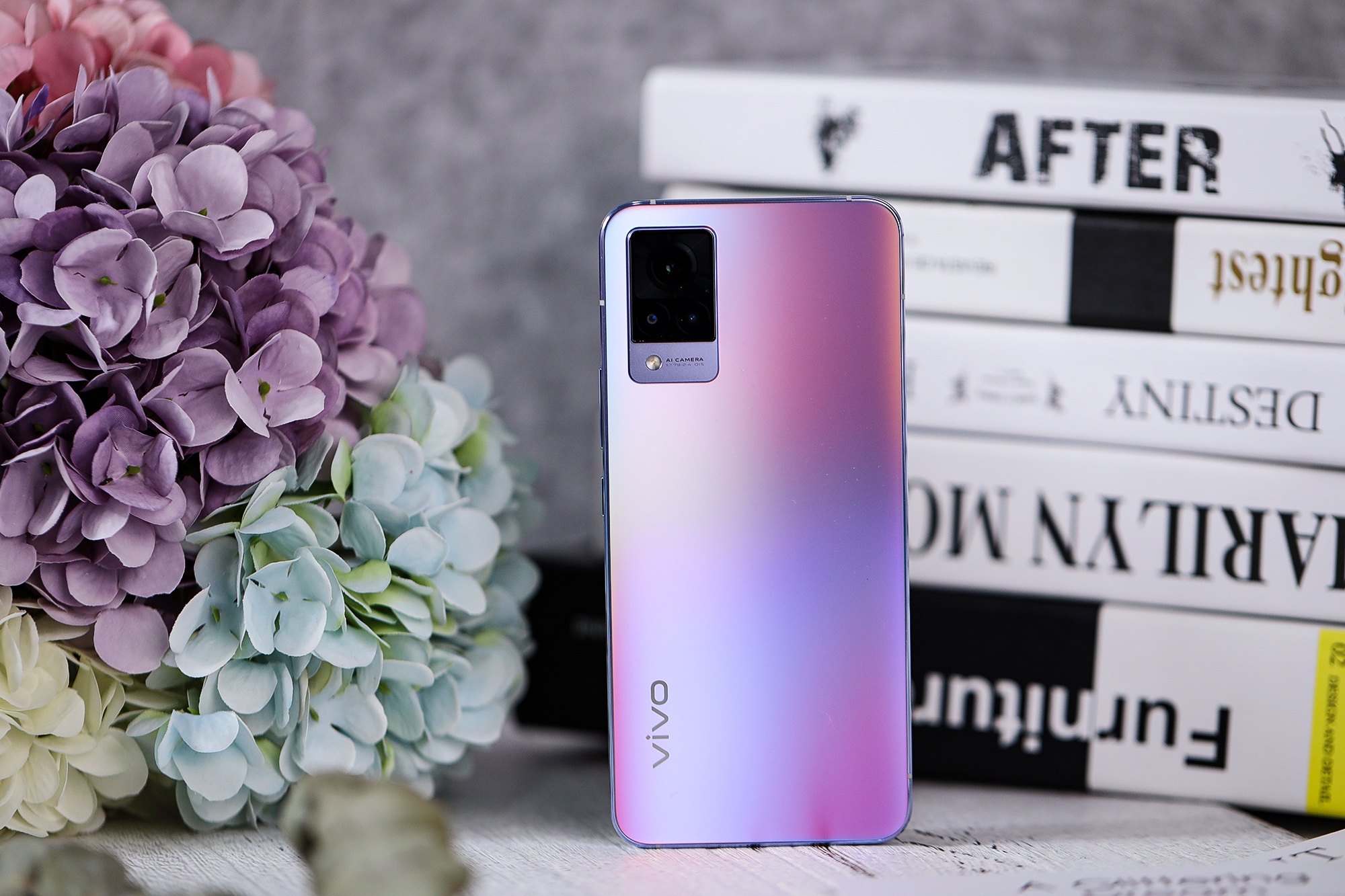 轻薄渐变炫彩机身 vivo s9手机外观图赏