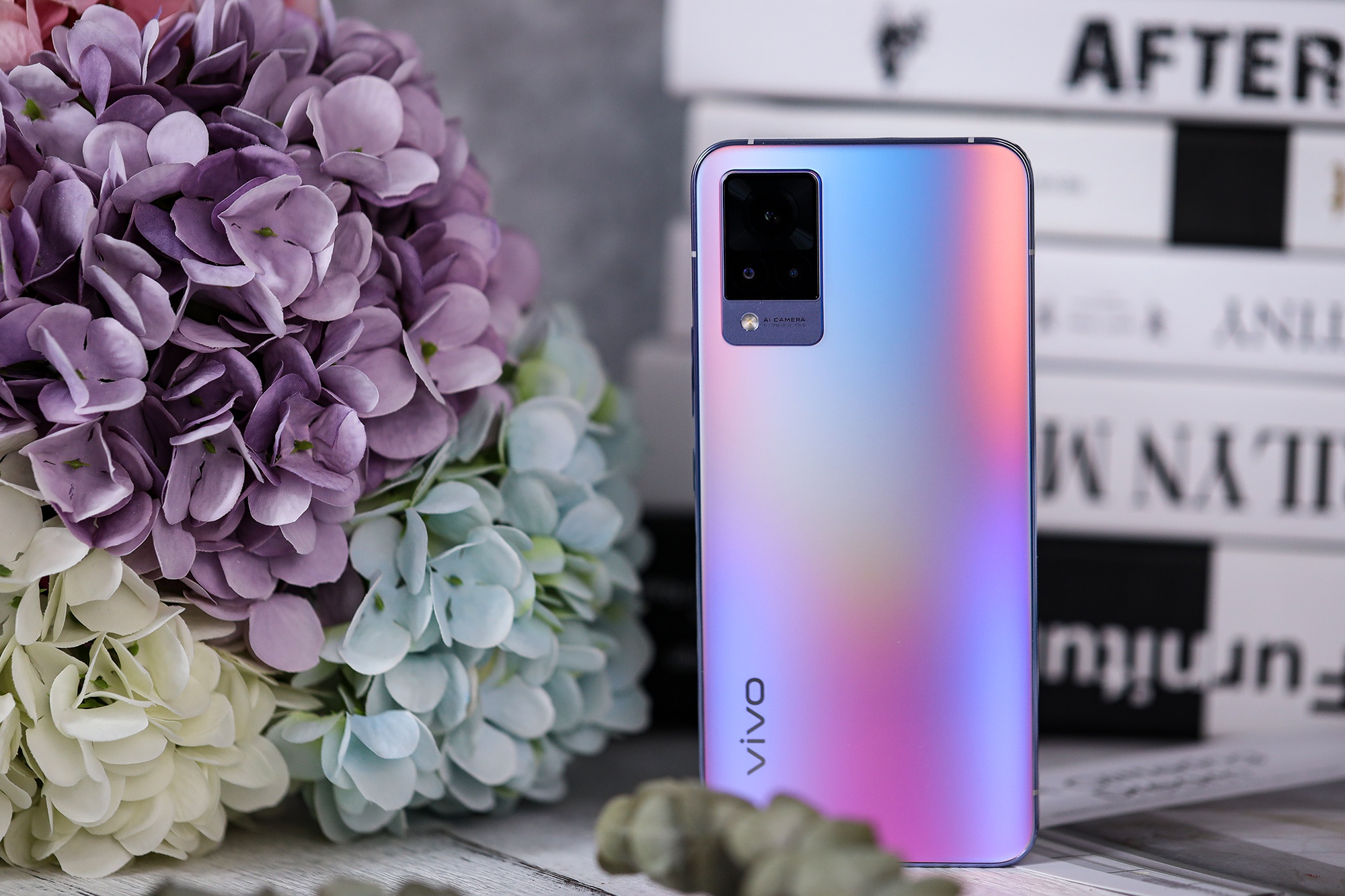 轻薄渐变炫彩机身 vivo s9手机外观图赏