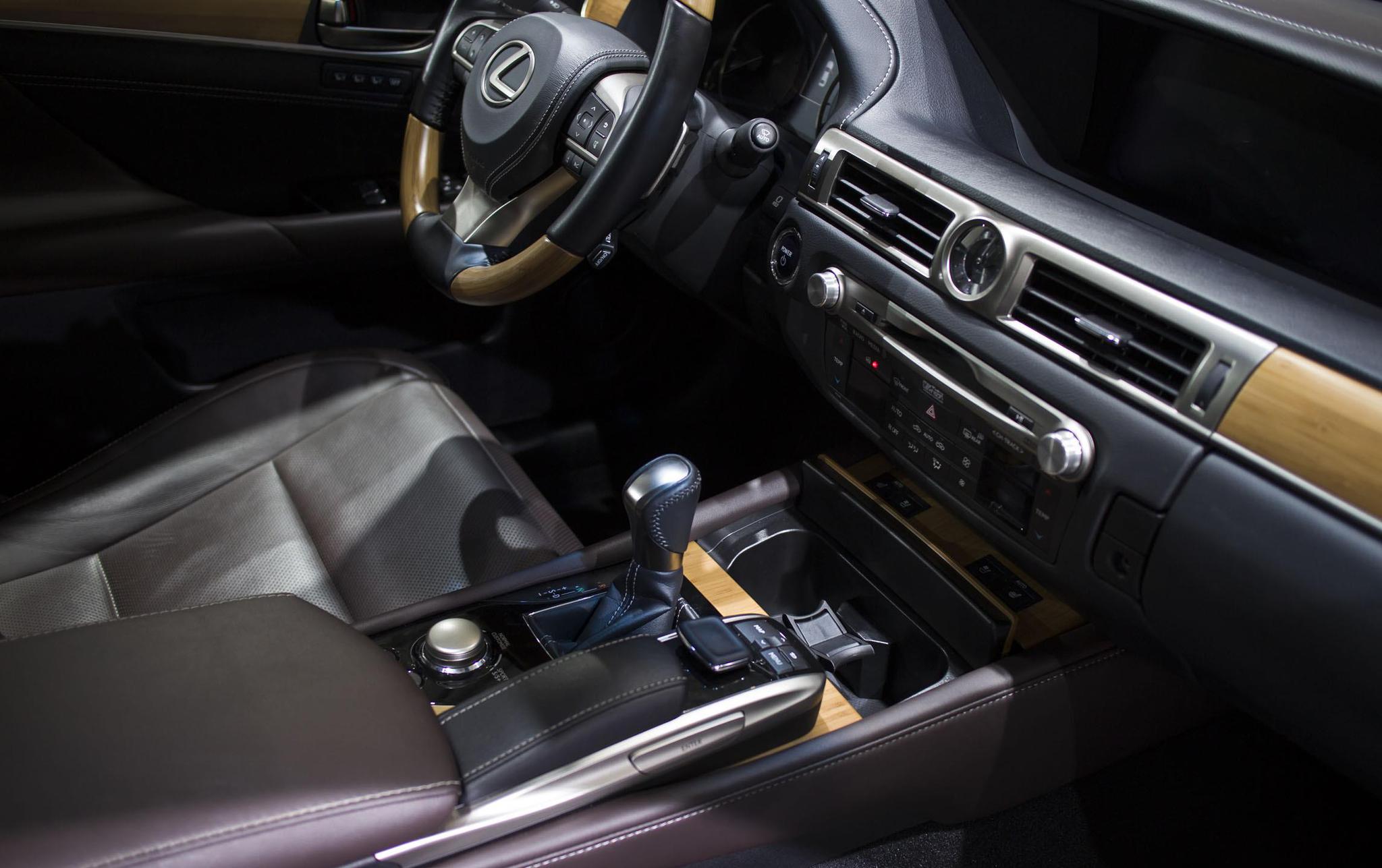 车内条件有限?一切都可以充分利用