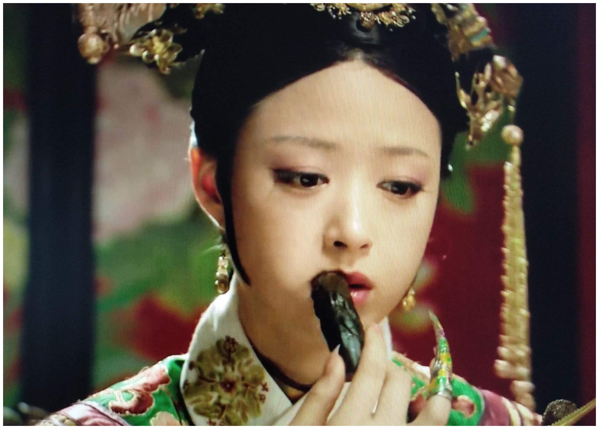 也是一个女人,吃黄瓜和角色个性一致""太离谱了,不符合华妃