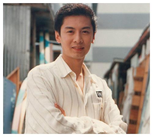 曾被tvb力捧,15年前放弃267亿家产入佛门,53岁何宝生近况曝光