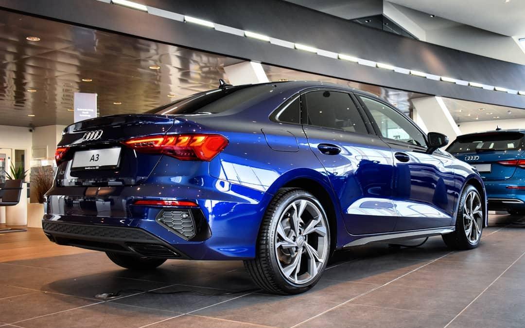 精致又硬朗的设计全新奥迪a3三厢版实车