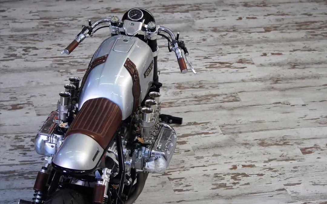 壕气!水平对置六缸的caferacer