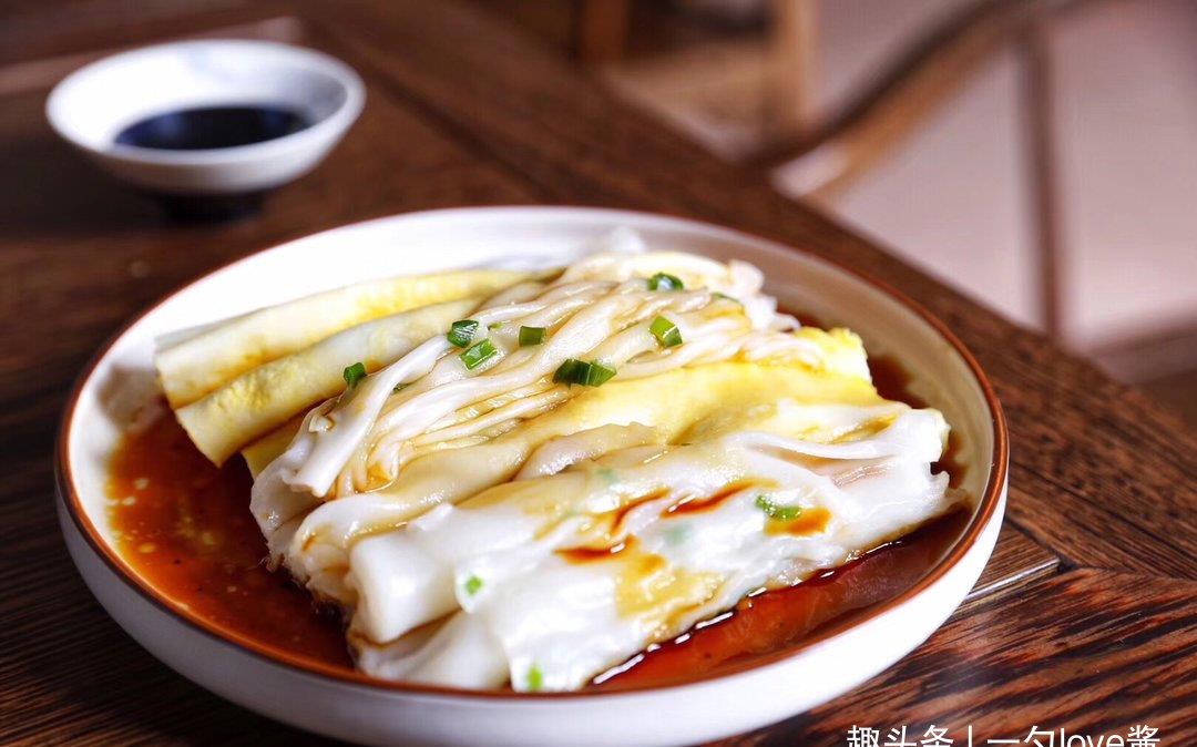 广式肠粉制作,不输早餐店15元一碗的,细嫩爽滑才是关键|肠粉|米浆