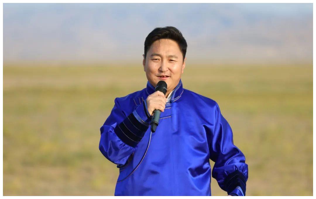 正文       9月21日,《最美》呼斯楞 ,李德戈景走遍内蒙古千村百场