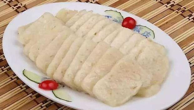 每年过年,温州人的饭桌上必定会有鱼饼,是非常好吃的一种传统民间特产