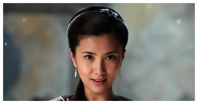 险些毁了印小天,坑了一众明星的边潇潇后来如何?网友:苍天不公