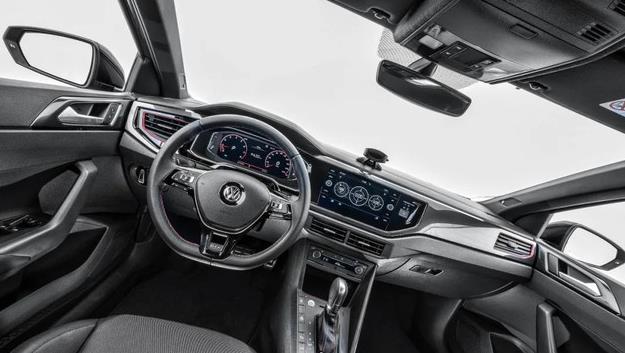 而内饰上,全新一代polo gts也采用了全新一代polo gti的设计,只是在