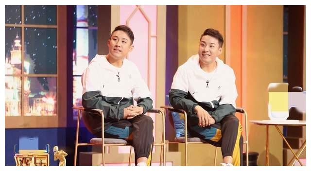 他们是少有的双胞胎喜剧人,相声表演拜姜昆为师,小品表演拜蔡明