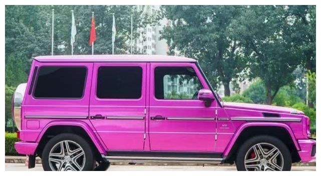 和很多年轻人一样,郑矾也喜欢豪车.不同的是,他是靠自己赚钱来买