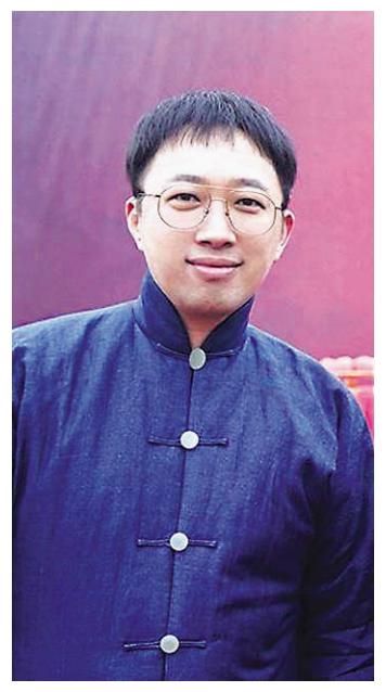 编剧余飞,宋方金等人在微博上发布了111位编剧,导演,制片人,作家的