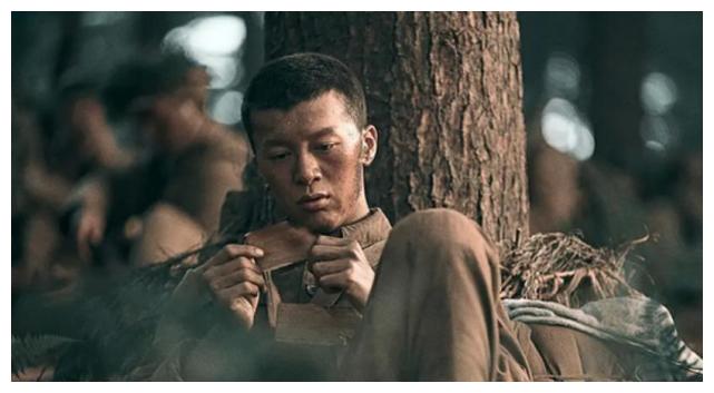 出道7年因演八佰刀子走红今与邓超演对手戏眼神戏绝了