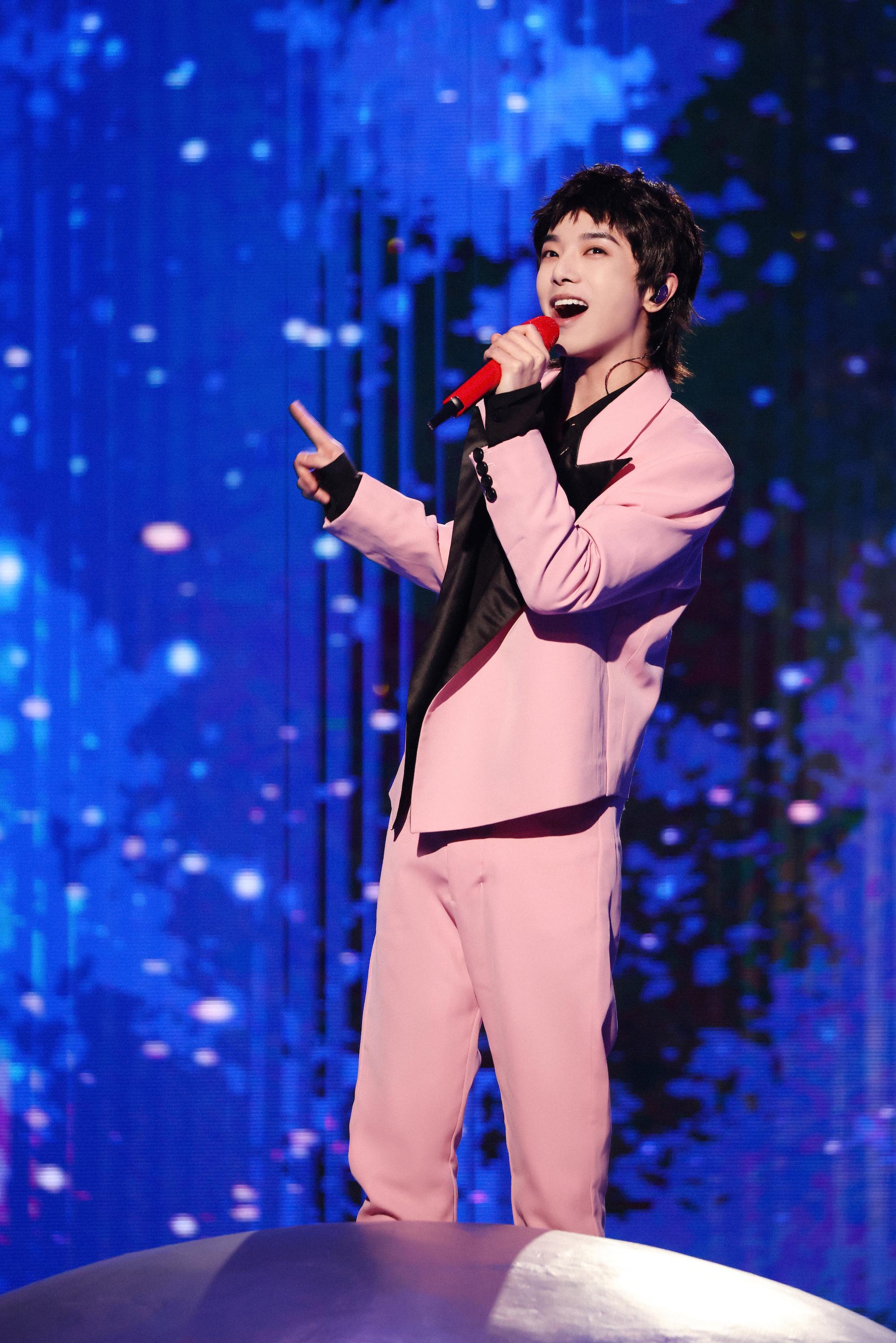 华晨宇携最新原创《走,一起去看日出吧》加盟湖南卫视华人春晚