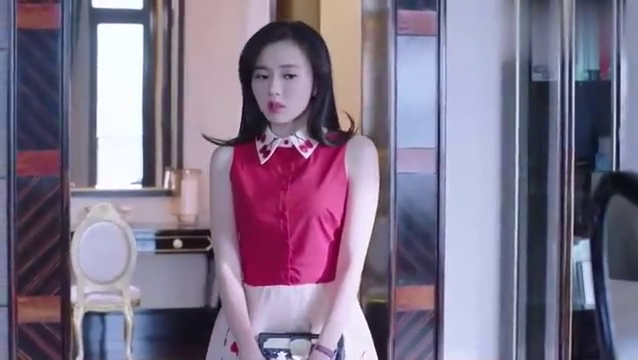 暖爱-霍栀来到姐姐房间,犹如刘姥姥进大观园,那叫一个震撼!