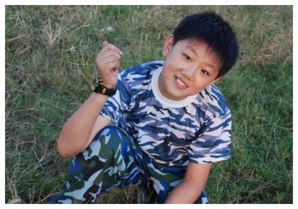 2013年8月,徐嘉伟因患淋巴癌医治无效在郑州去世,生命永远定格在了15