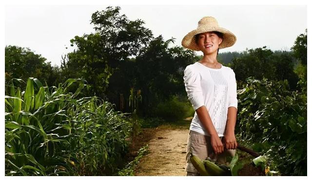 同时她还在美国农场学习先进的农场管理经验,在这里石嫣将自己博士