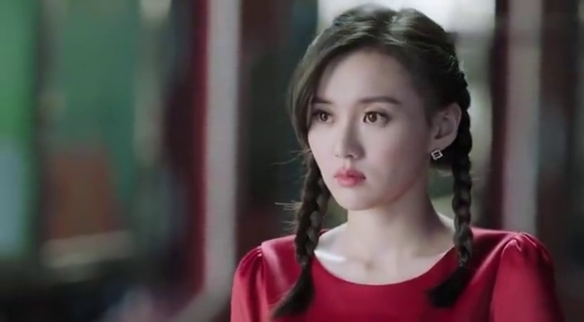 秦樱素为了让霍栀接受自己姐姐的身份,竟对霍栀打起了感情牌