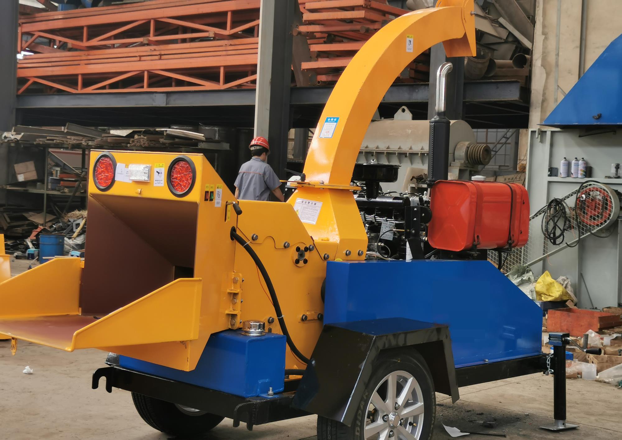 分享中小型树叶树枝粉碎机的结构