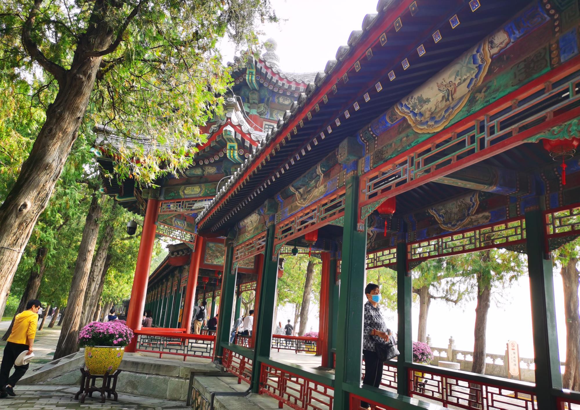 1990年颐和园长廊已被收入吉尼斯世界纪录大全