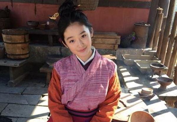 她是《芈月传》的小芈月,如今和张若昀合作,美到认不出